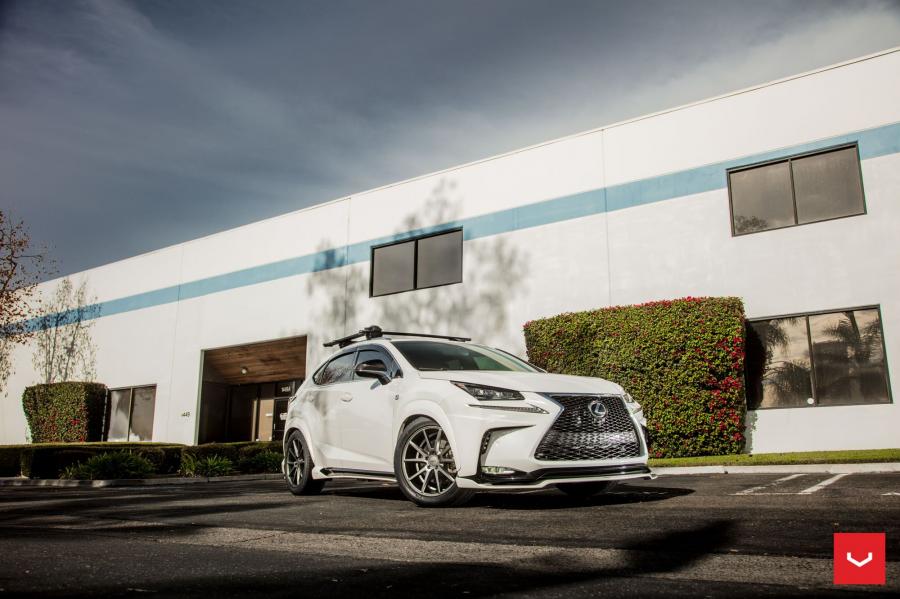  Lexus NX on Vossen Wheels (VFS1) 2017 года  (фото 8 из 29)